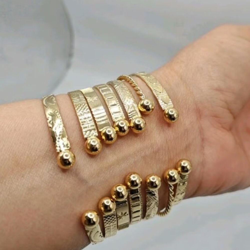 New 7 Stainless Steel Bangle Bracelets - Picture 4 of 4